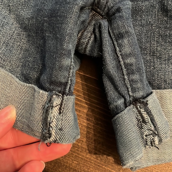 Tommy Hilfiger embroidered denim shorts - Picture 6 of 6